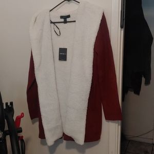 Long hooded sweater with faux lining